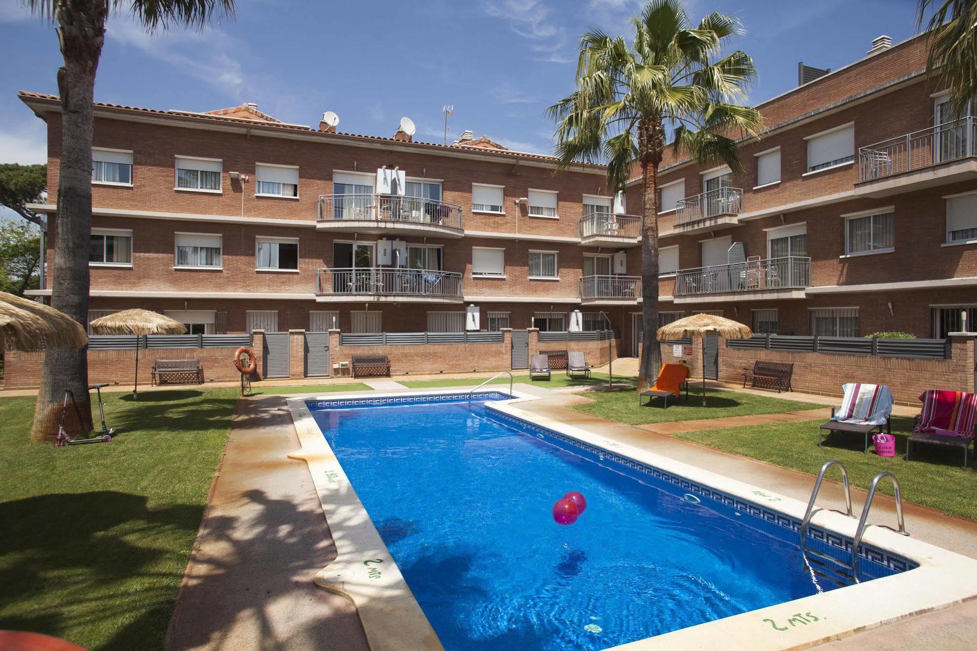 Velor Apartamentos Turisticos Castelldefels Εξωτερικό φωτογραφία